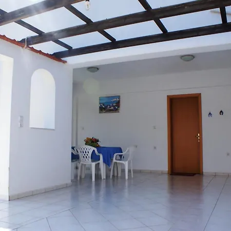Apartament Iris Prínos